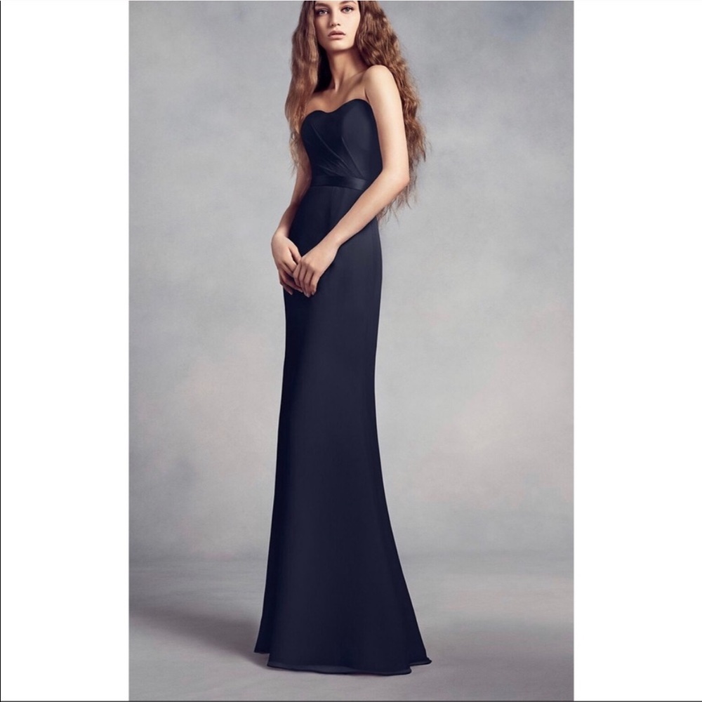 David’s Bridal Vera by Vera Wang Chiffon Strapless